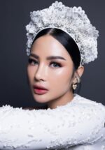 HD1007463 - White Headpiece / Headband - Image 2