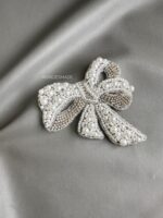 BC104438 - Bow Beads Pearl Brooch Large - Silver - Image 3
