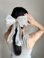 HC100373 - Bow Diamond Haircomb - White