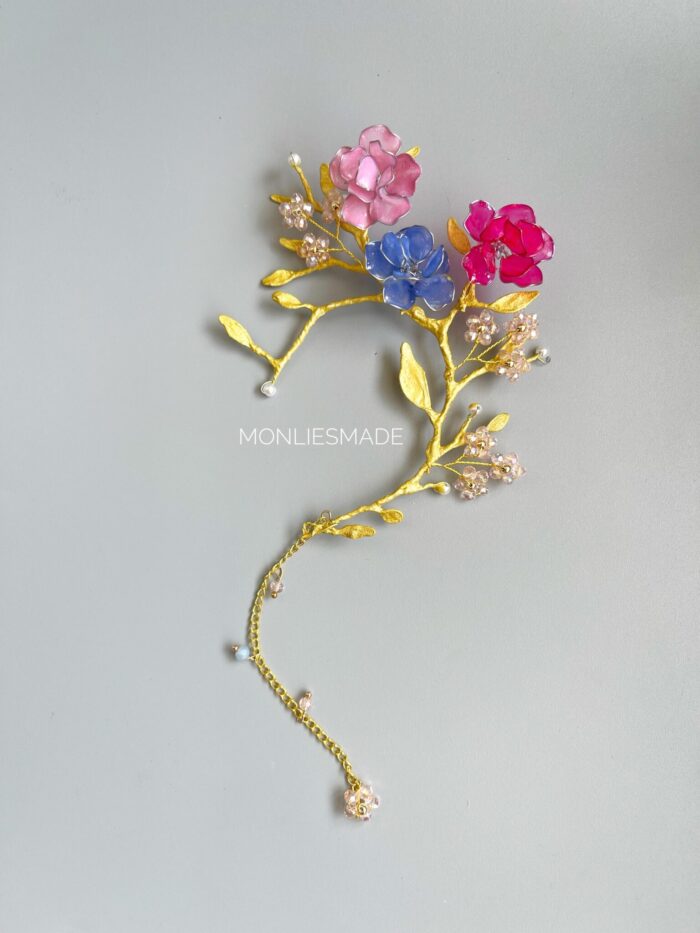 EF100431 - Flowers Earcuff - Gold - Image 1