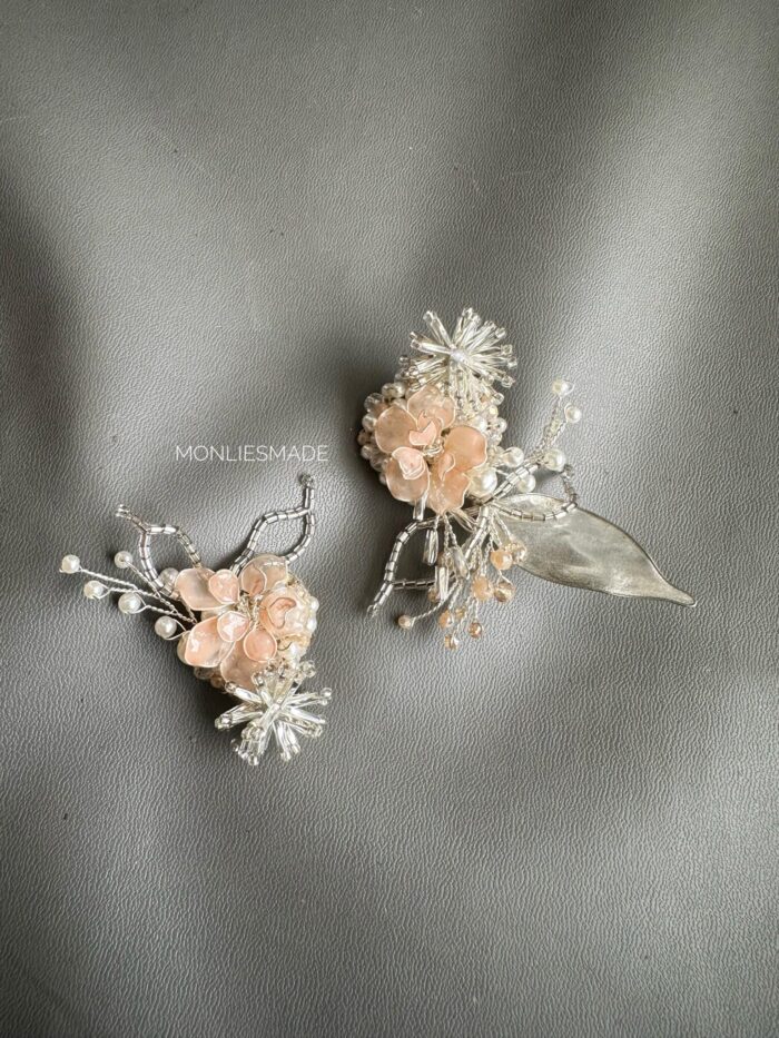 1005771 - One Pair Flowers Peach Shoes Clip - Image 2