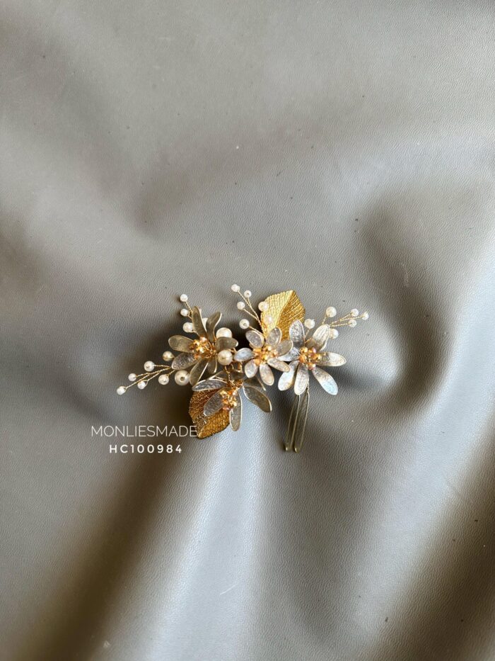 HC100984 - Flowers Grey Haircomb - Image 1