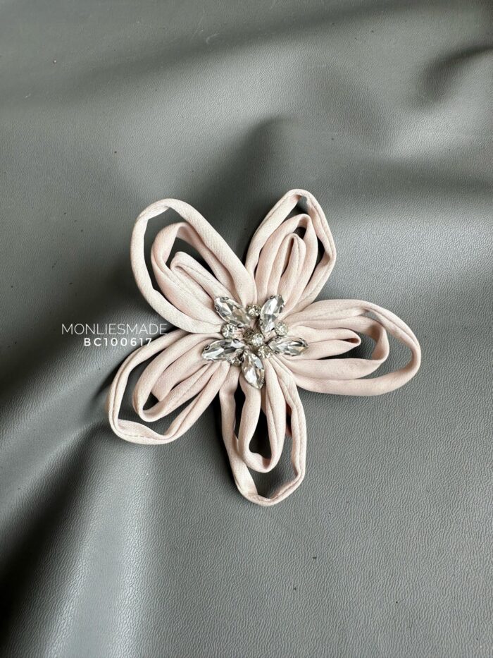 BC100617 - Flowers Fabric Brooch - Nude - Image 1