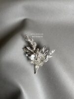 BC100615 - Flowers Silver Brooch With Diamond