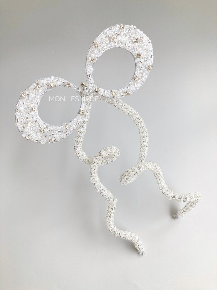 bc109218 - Bow Beadding Dress Brooch - Silver - Image 1