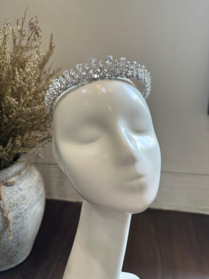 HD103752 - Diamond Crown Wedding Bride - Image 3
