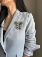 BC1008661 - Diamond Bow Brooch - Silver - Image 2