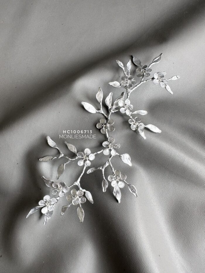 HC1006713 - Flowers Hiarcomb - Silver - Image 3