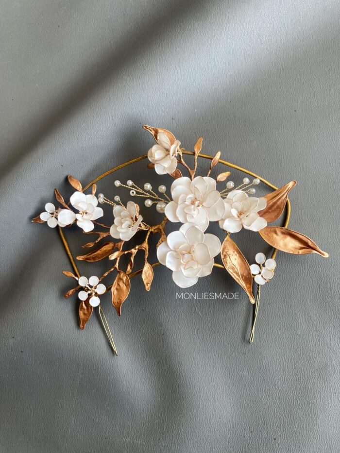 HC1007592 - Flowers White Haircomb With Leaf Gold - Image 2
