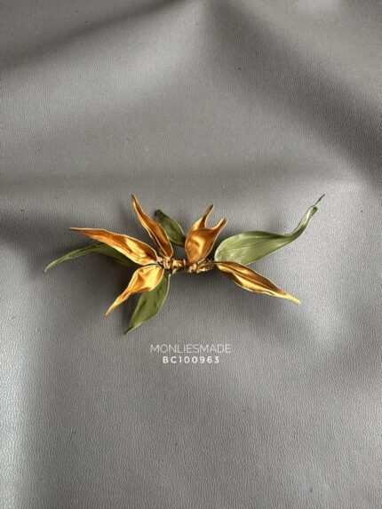 BC100963 - Leaf Brooch Gold mix Green