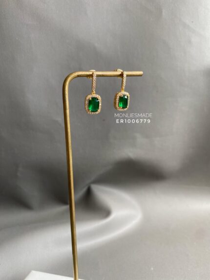 ER1006779 - Jade Earrings - Gold