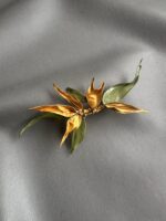 BC100963 - Leaf Brooch Gold mix Green - Image 3