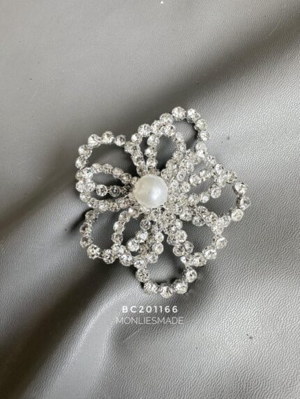 BC101166 - Flower Diamond Brooch - Medium