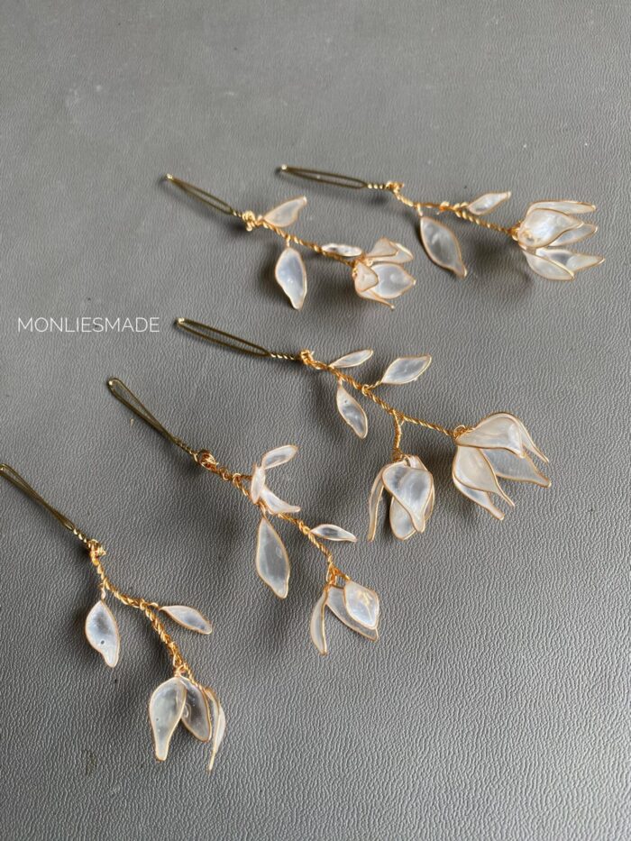 HC107563 - Pearl Flowers Hairpins - Gold - Image 2