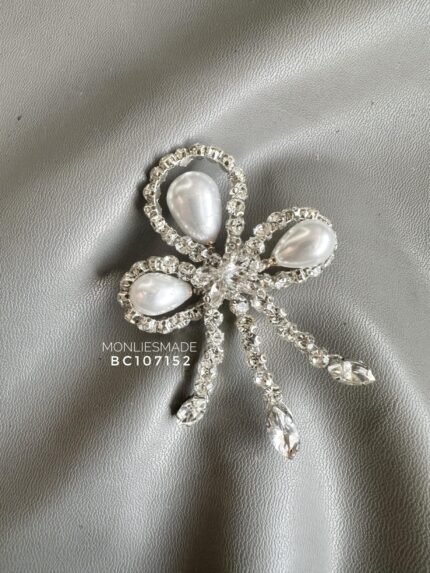 BC107152 - Diamond Brooch with Pearl
