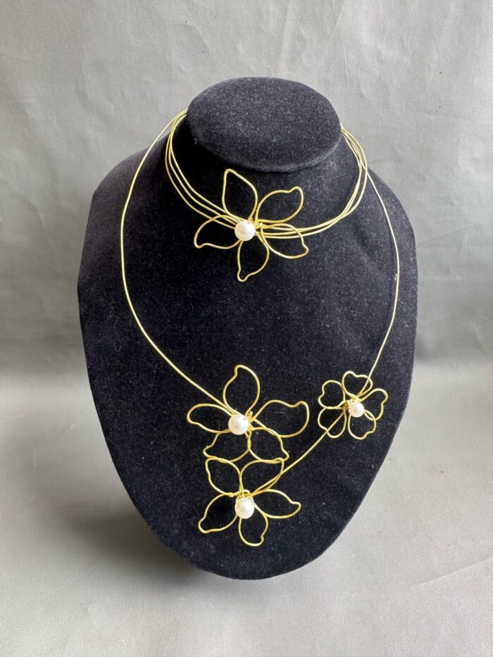 Handmade Necklace Gold - Image 2
