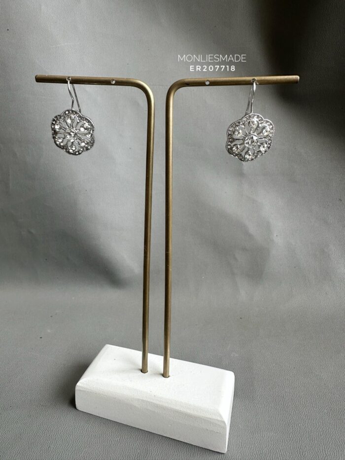 ER207718 - Silver Earrings with Diamond - Image 1