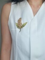 BC109551 - Crystal Brooch with Leaf