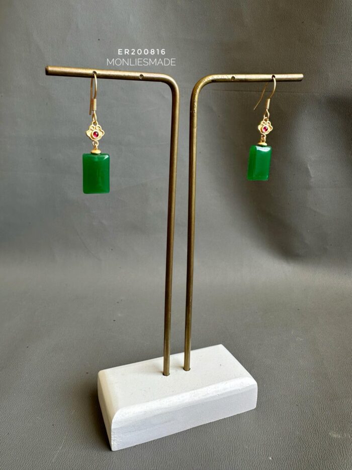 ER200816 - Jade Earring - Image 1