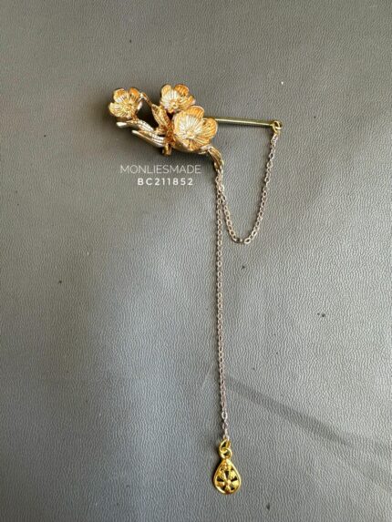 BC211852 - Sangjit Brooch - Gold