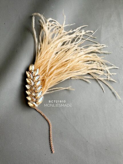BC721910 - Gesper Brooch with Swan - Gold