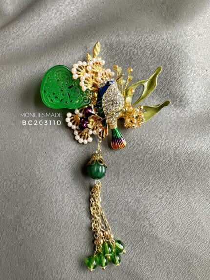 BC203110 - Jade Brooch with Birds