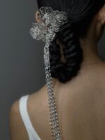 HC1008261 - Flower Clear Haircomb With Pearl Tussle - Image 3