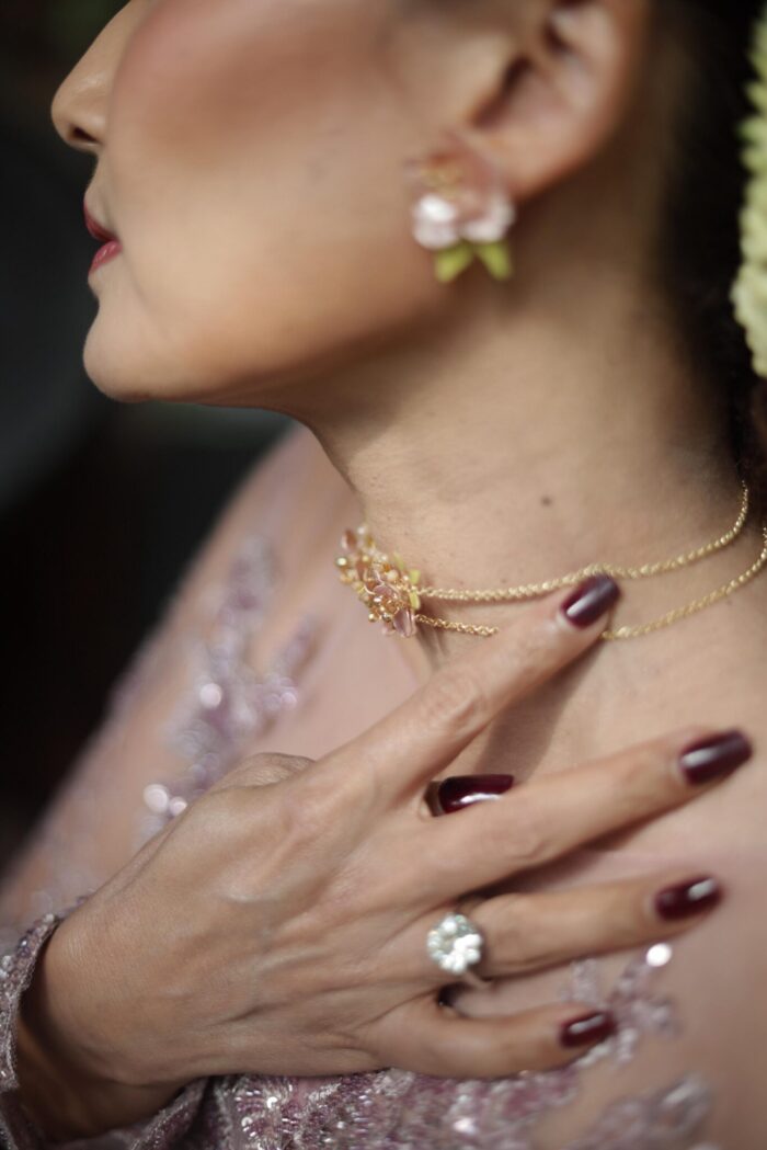 1006152 - Handmade Flower Choker - Nude - Image 3