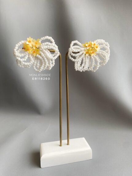 ER118260 - Handmade Beads Earring - White