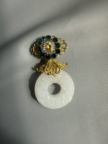 BC711811 - Jade Brooch with emerald swarovski