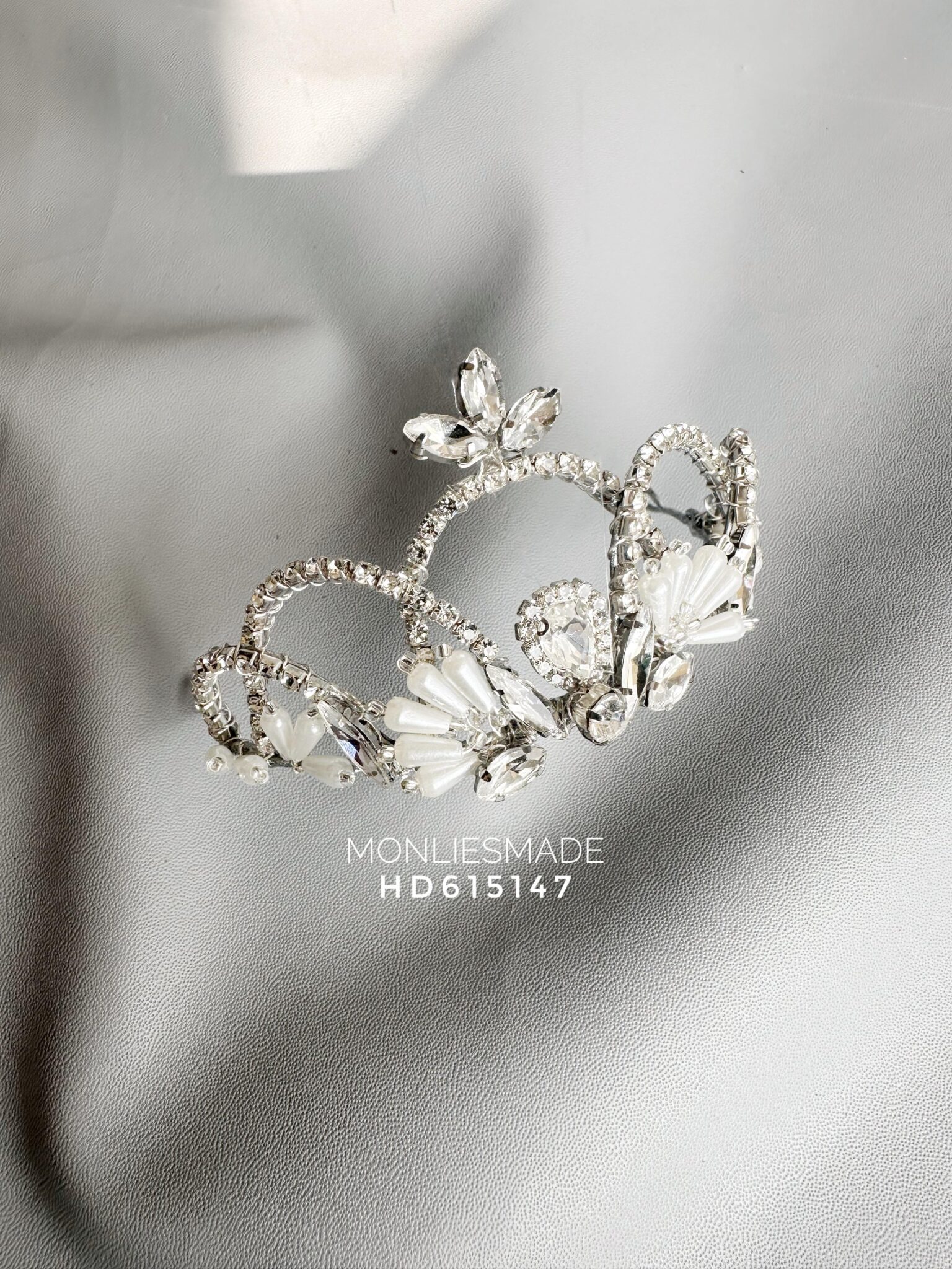 47 HD615147 - Handmade Diamond Crown – Silver - Image 1