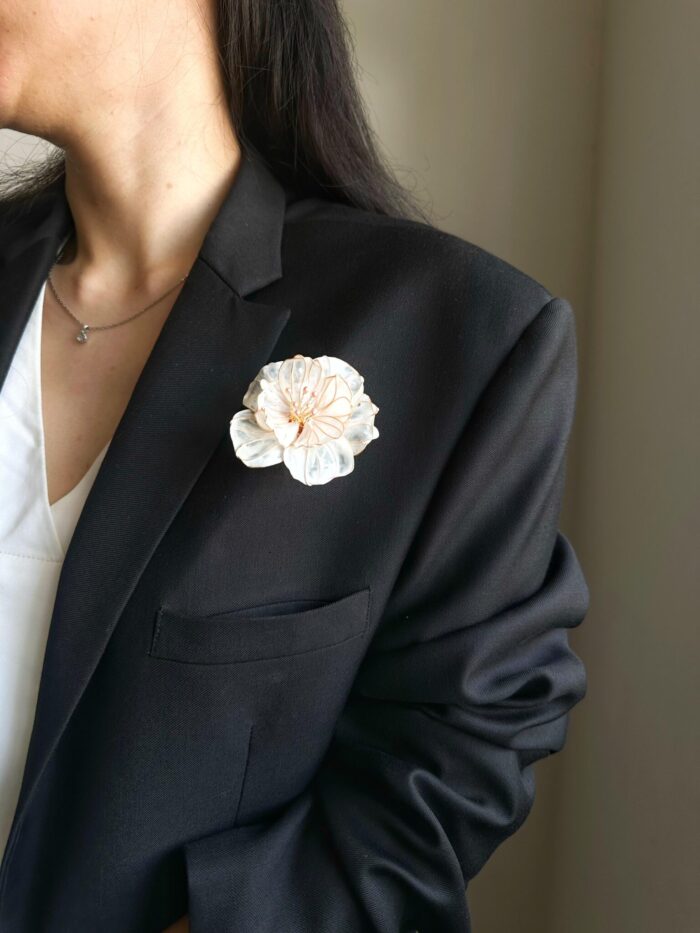 BC511419 - Handmade Flowers Bronze Brooch - Image 2