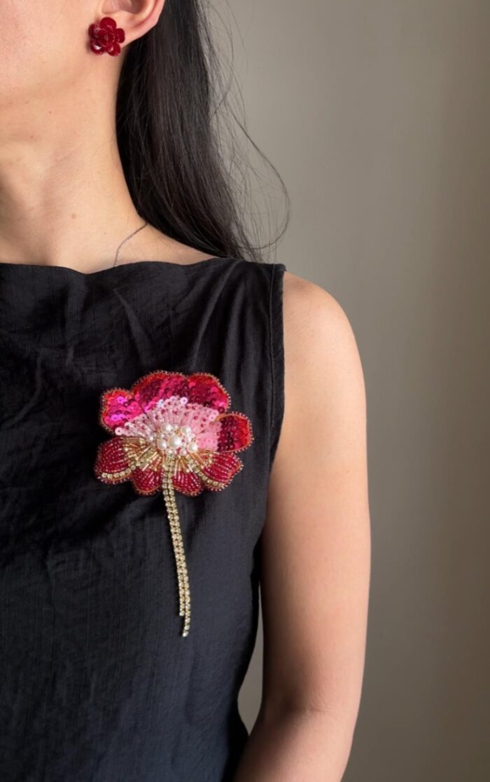 BC8116210 - Camellia Noir Brooch - Fushia - Image 3
