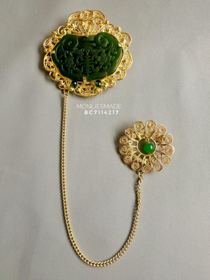 BC7114217 - Handmade Jade Brooch With Chain - Gold - Image 1