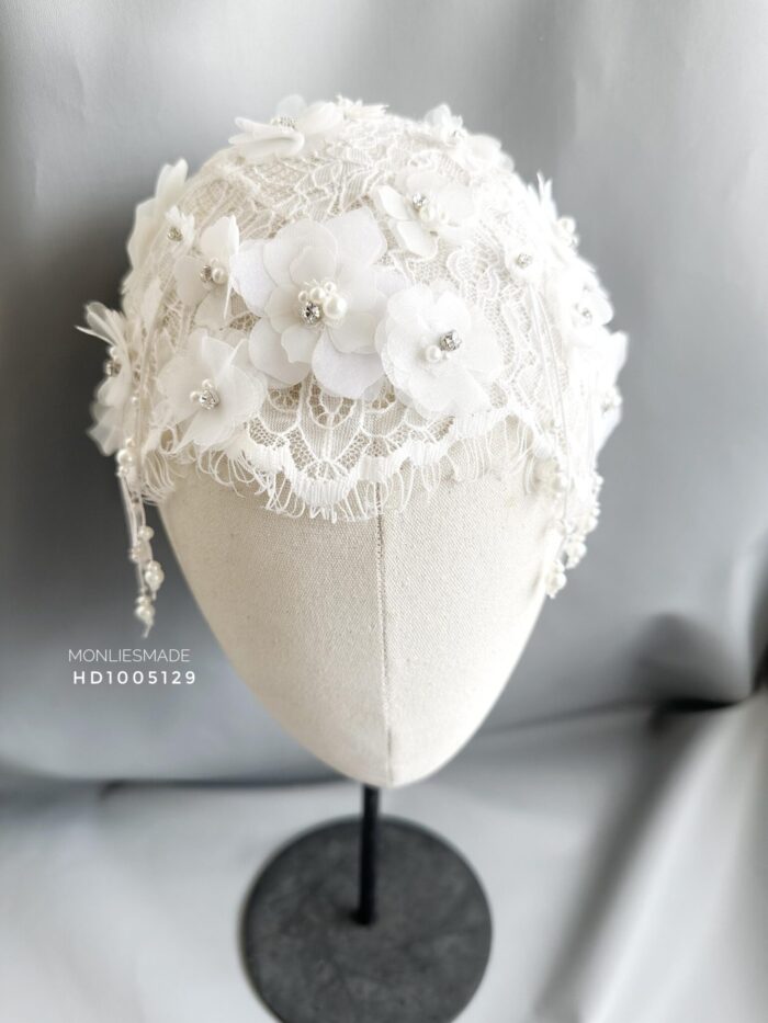 HD1005129 - Handmade Flower Lace Hairpiece - Image 1