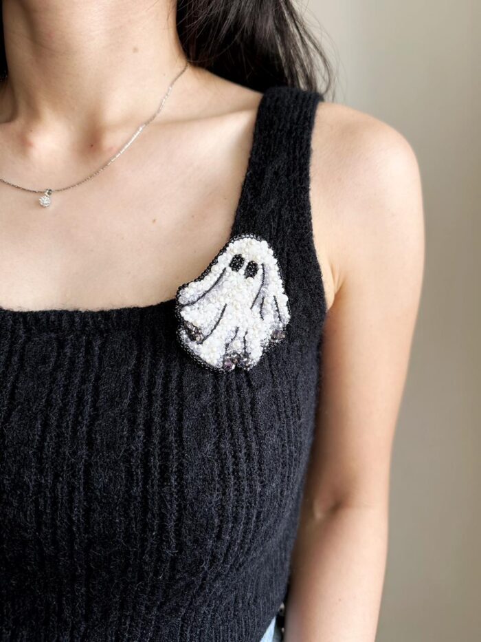 BC611423 - Ghost Brooch - Image 2