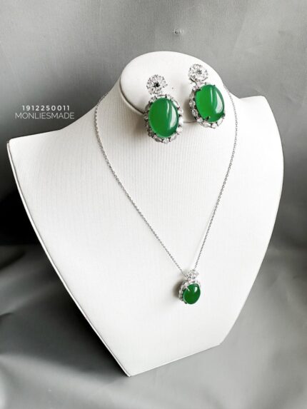 1912250011 - Set Oval Shine Earring With Necklace Jade