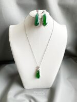 191225002 - One set Necklace With Jade Earring