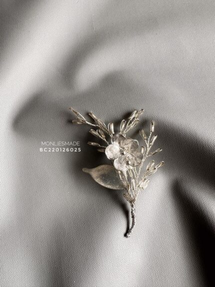 BC220126025 - Handmade Flower Brooch - Silver
