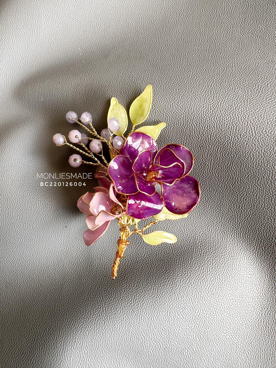 ed343ddb-e9c5-4ebb-b315-9721dd118ee8 BC220126004 - Handmade Flower Brooch - Image 1