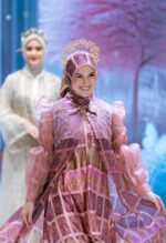 HD060226001 - Handmade Pink Flower Headpiece - Image 4