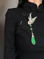 BC120226003 - Long Jade Brooch - Image 2