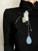 BC160226003 - Handmade Oval Jade Shine Tassle Brooch - Image 2