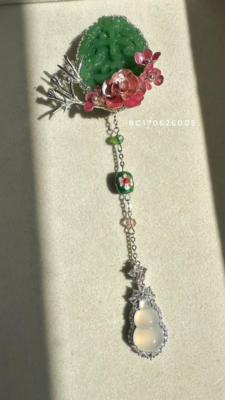 bc170626005-barang BC170626005 - Jade Mei Hua Brooch - Image 1