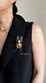 BC 150726001- Kumbang Arum Brooch - Image 2